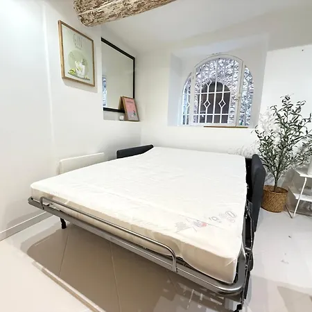 New - Vieil - Les Remparts *