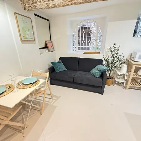 Lägenhet New - Vieil - Les Remparts Antibes