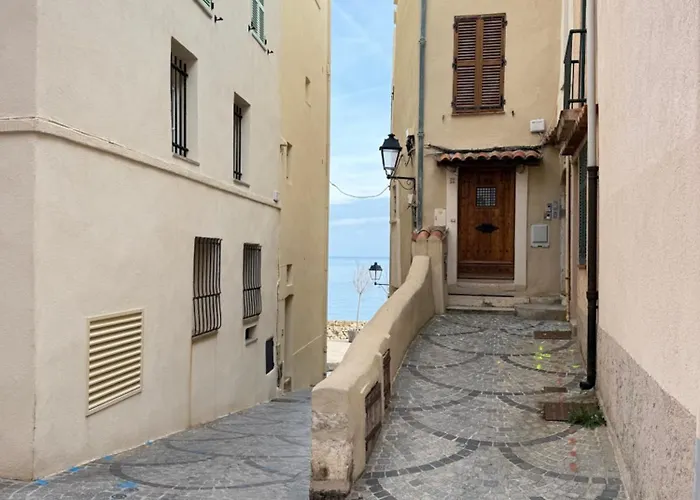 New - Vieil - Les Remparts Appartement