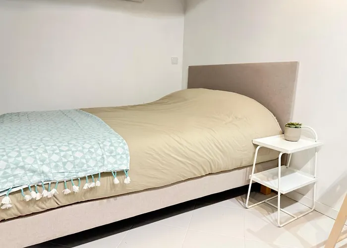 New - Vieil - Les Remparts * Antibes