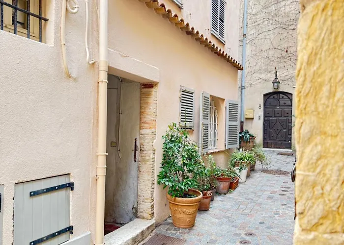 New - Vieil - Les Remparts Appartement